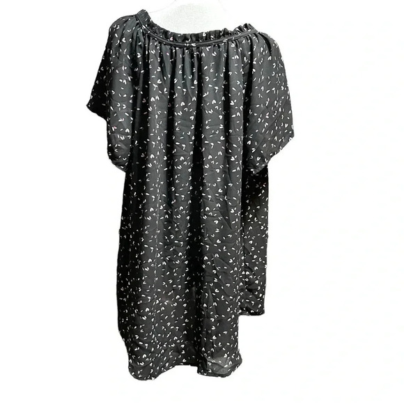 Croft & Barrow women's 1X black with pink sheer hearts short sleeve blouse - Picture 3 of 5
